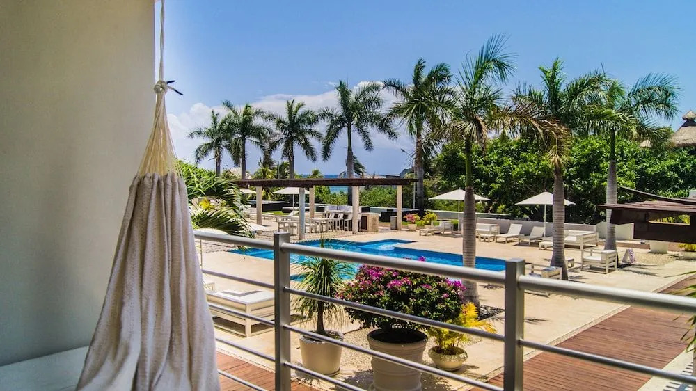 Luxury Condos at Magia