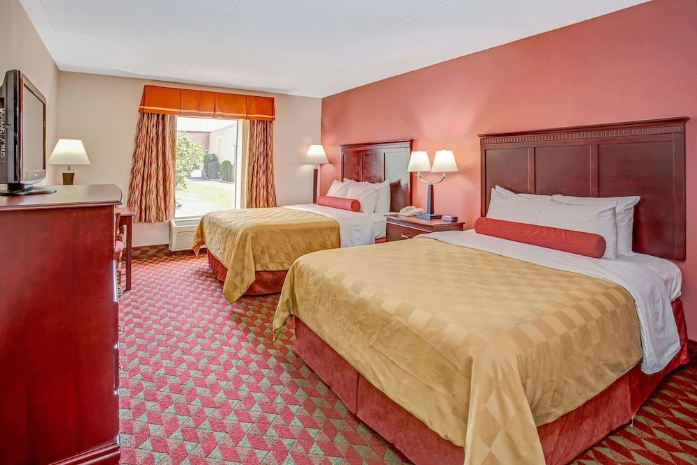 Ramada by Wyndham Murfreesboro