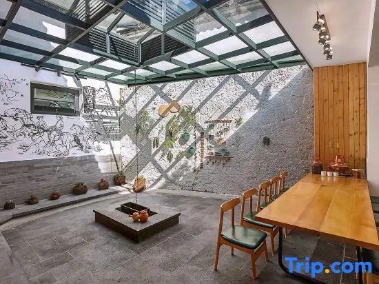 The courtyard of Sage Sage's house in Heshun