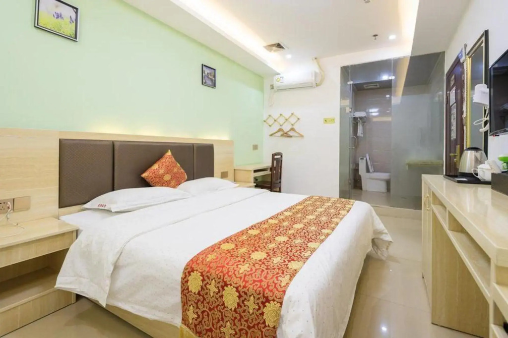 Huanghan Fashion Hotel