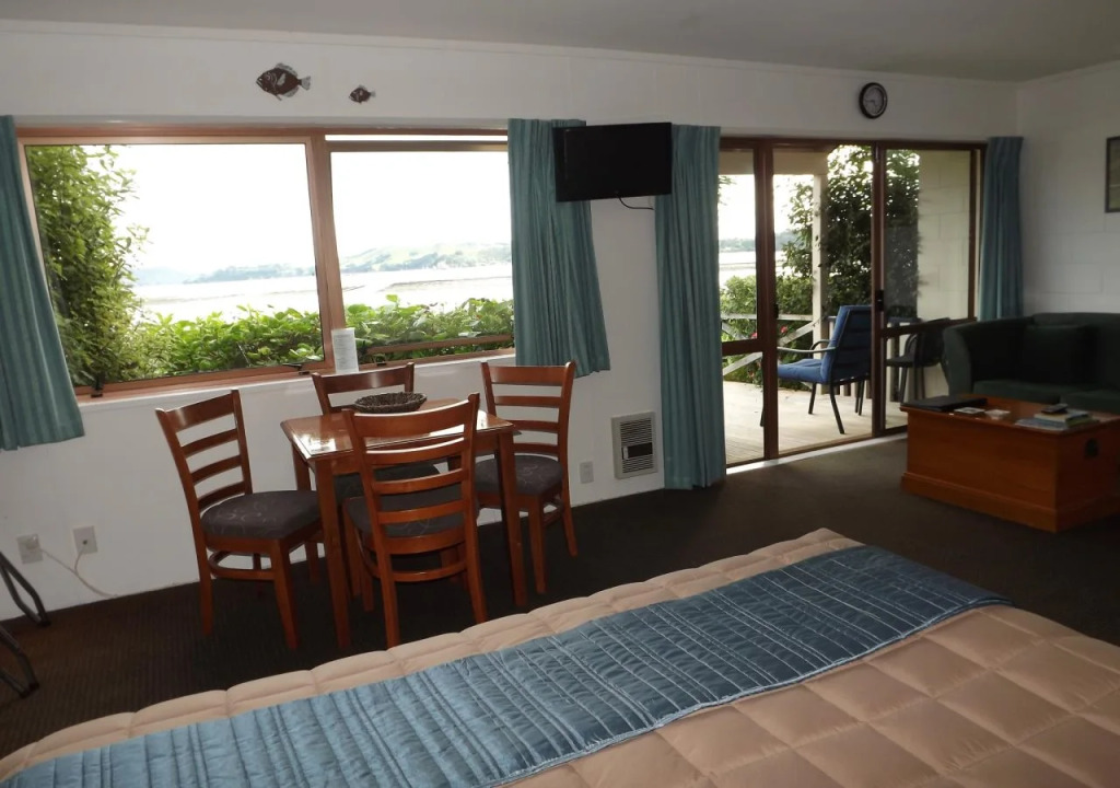 Harbour View Motel