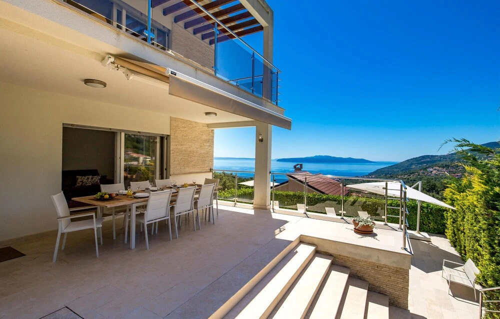 Amazing Home in Icici With 5 Bedrooms, Wifi and Outdoor Swimming Pool