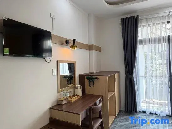 Spring II Hotel
