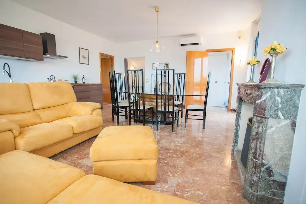 Valverde Apartments