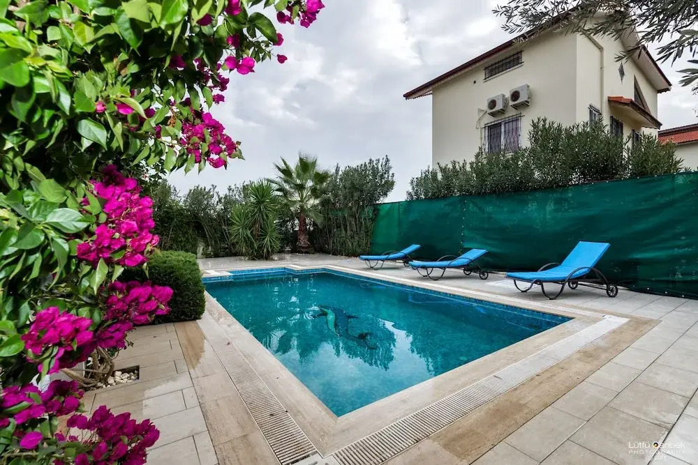Villa Cona By Villatatilin