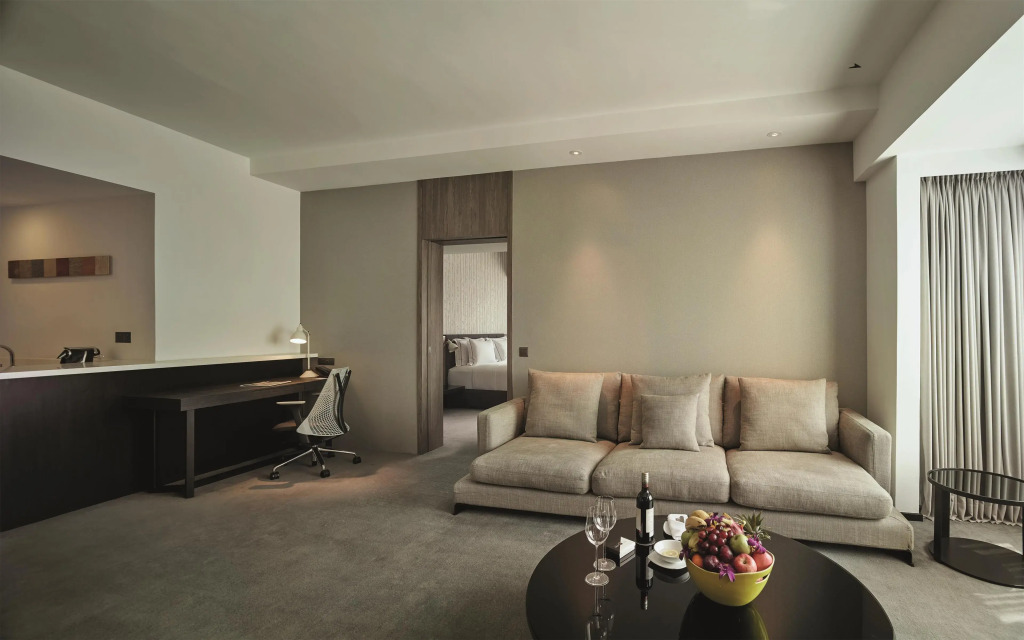 G Hotel Gurney