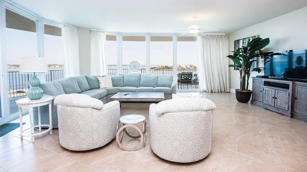 Media Room Unit With Breathtaking Views - Unit Crc0307