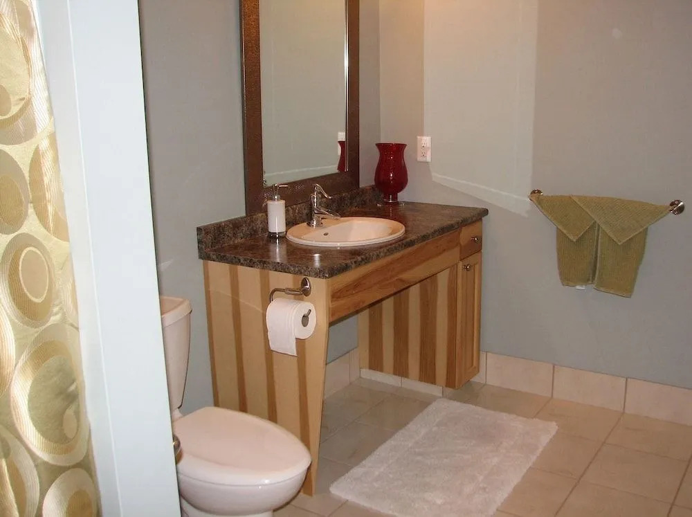 Chesterfield Inn