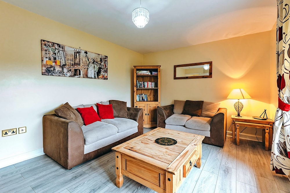 Idyllic Cottage Escape With Garden, No Deposit
