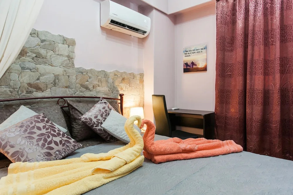 Athens cozy rooms walk to Acropolis
