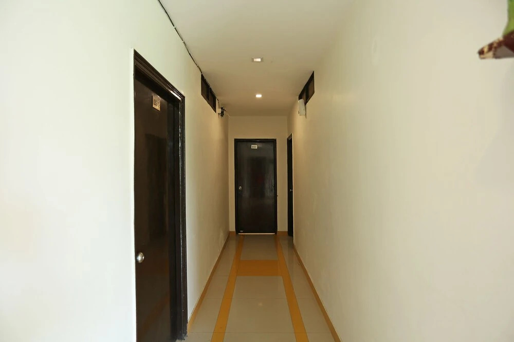 OYO 8785 Hotel Queen's Pearl