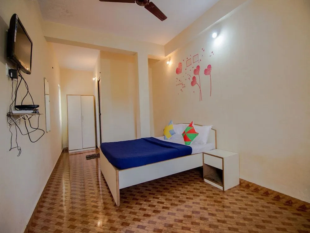 OYO 14449 Home Galaxy Studio Calangute
