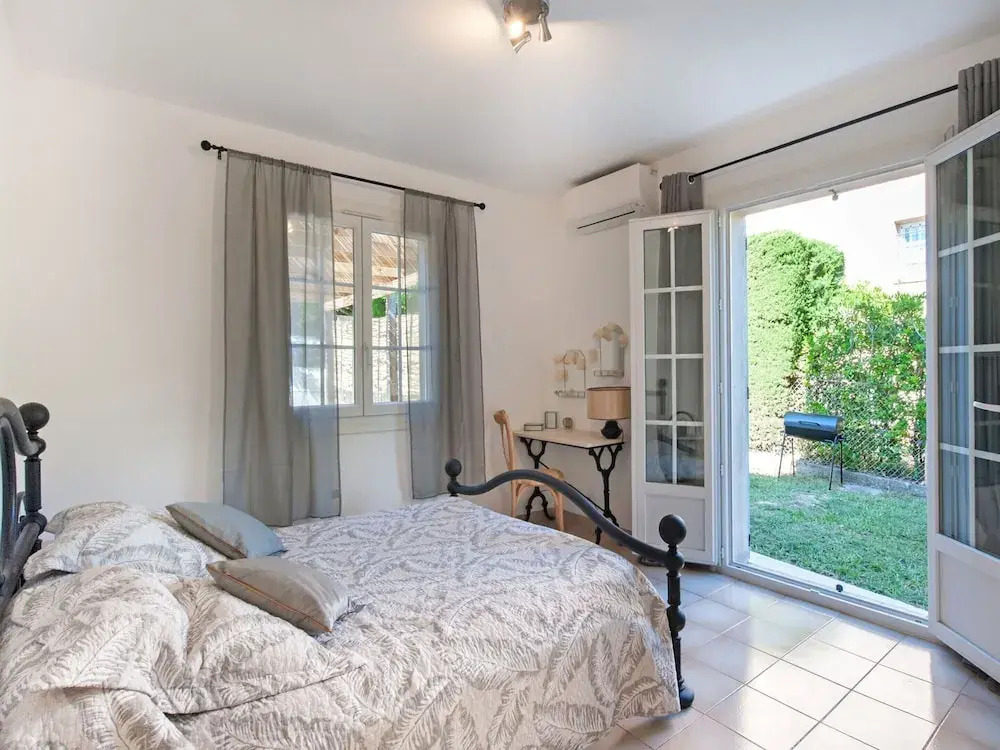 Riviera Hideaway for 2 Guests