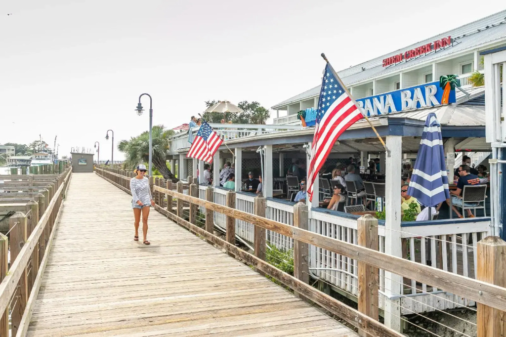 Shem Creek Inn