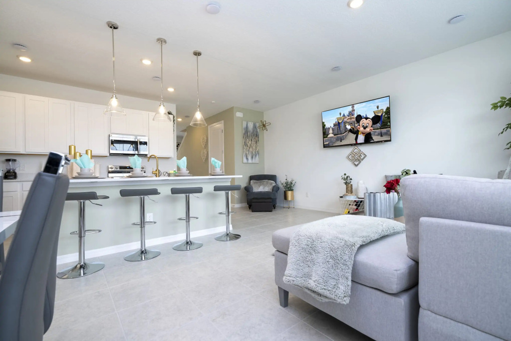Cozy 3Bd Close to Disney at Enclaves 983