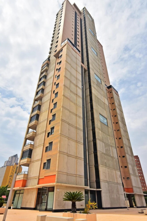 Apartment with One Bedroom in Benidorm, with Wonderful City View, Pool Access And Terrace - 900 M From the Beach