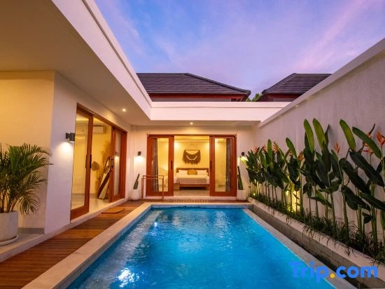 Balibay Villas - Secluded Pool Retreat Close to City Attractions
