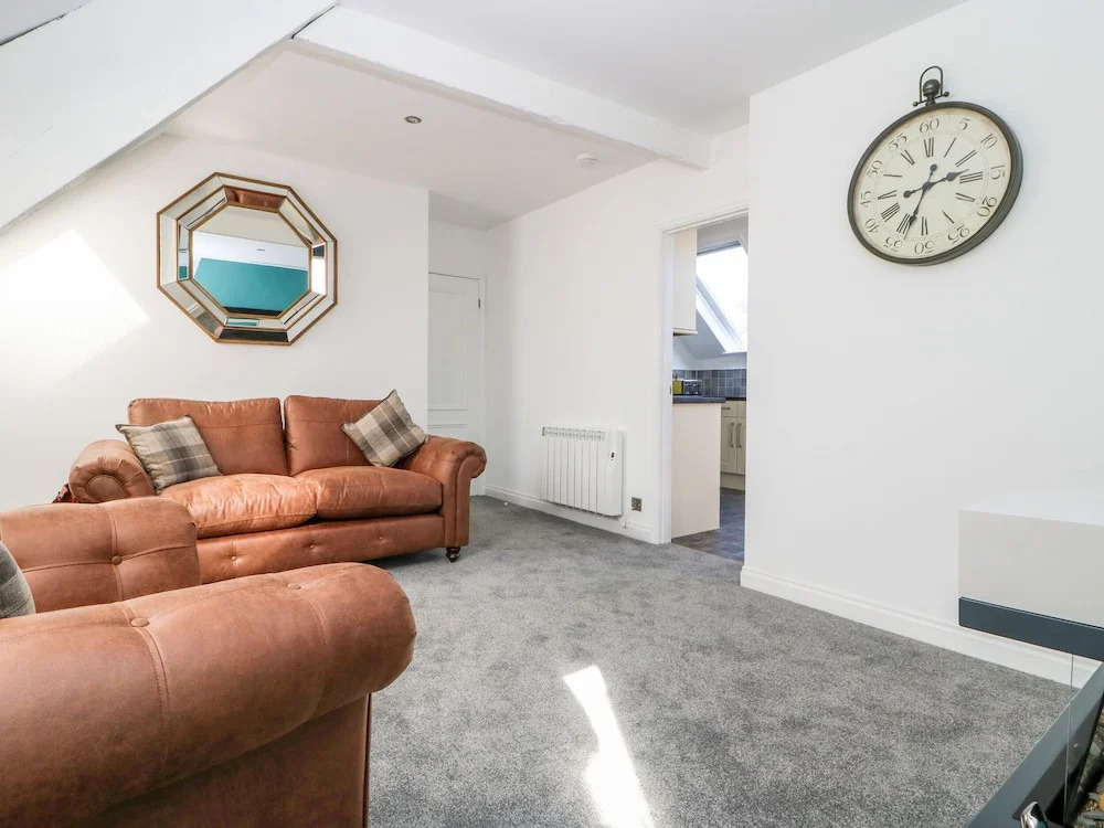 2 Rodgers Mews