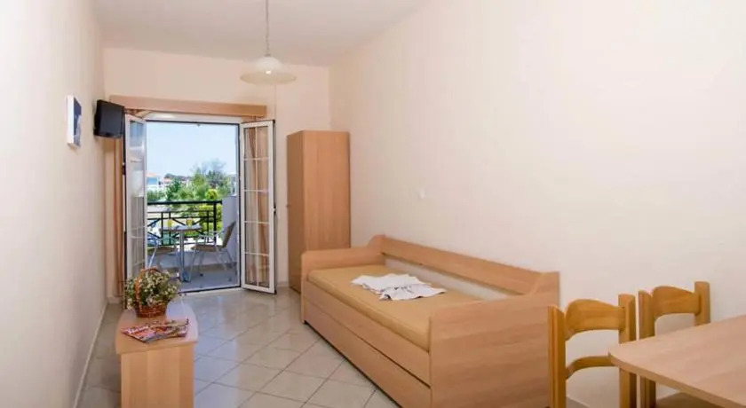 Yakinthos Hotel