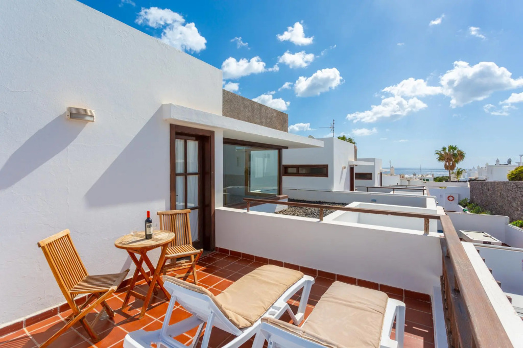 Villa Julianne 4 Heated Private Pool Walk to Beach A C Wifi Car Not Required - 2417