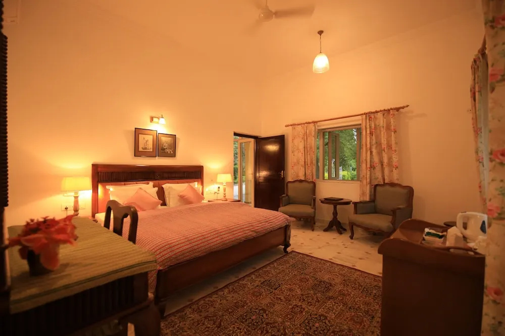 Roop Niwas Kothi, Near Mandawa