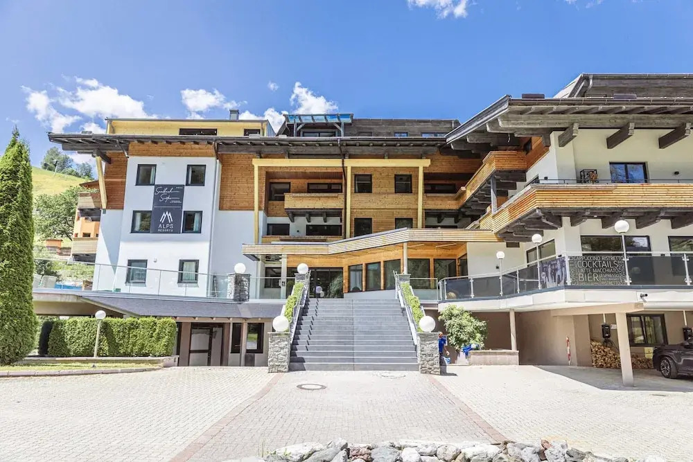 Suite in Saalbach Near ski Area
