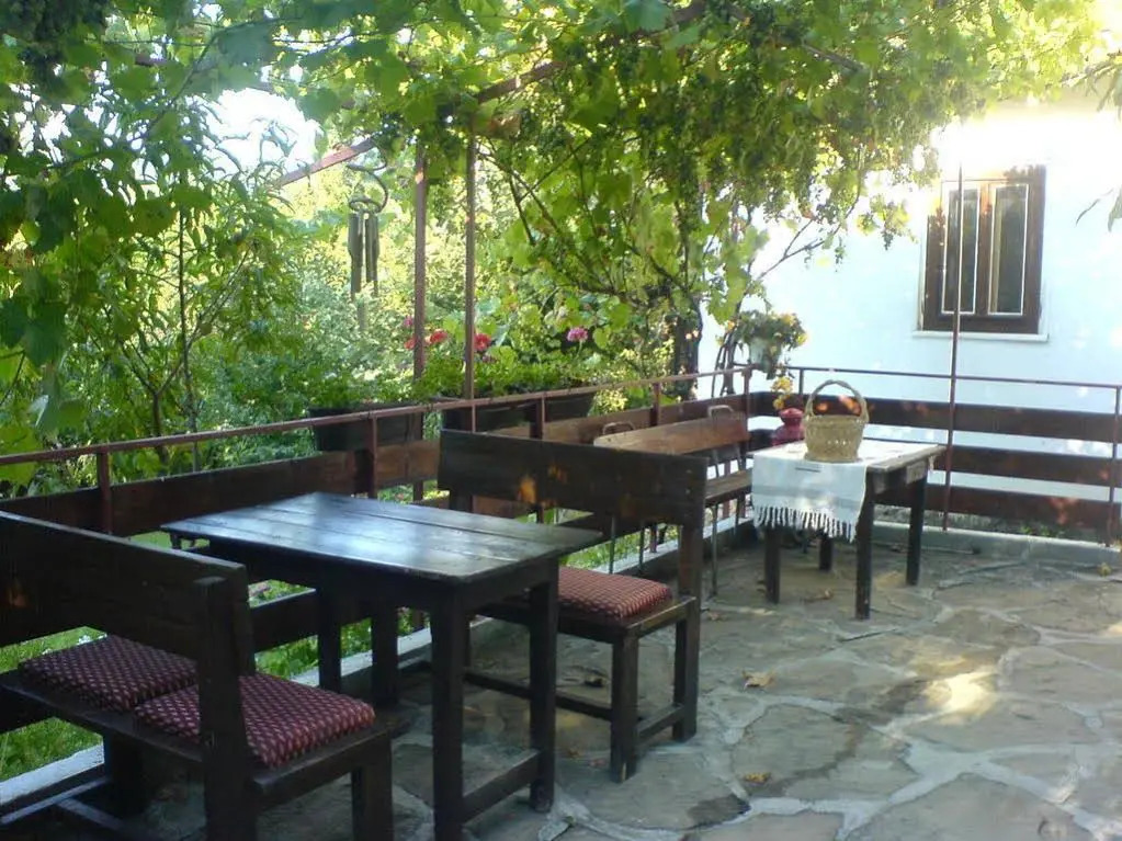 Four Seasons House