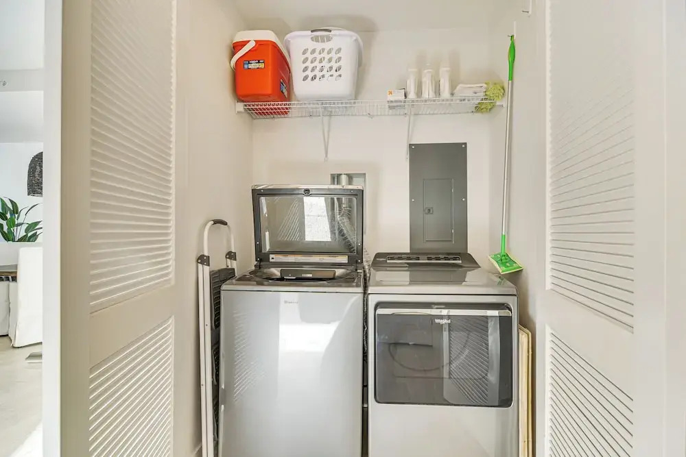 2 Mi To Johns Pass: Madeira Beach Condo