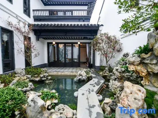 Yunshan Courtyard House