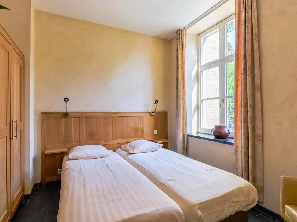 Cozy Apartment in a 16th Century Castle