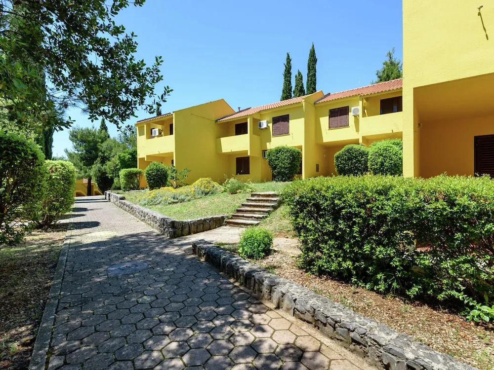 Apartment With Wifi, at 4 km. From City of Trogir