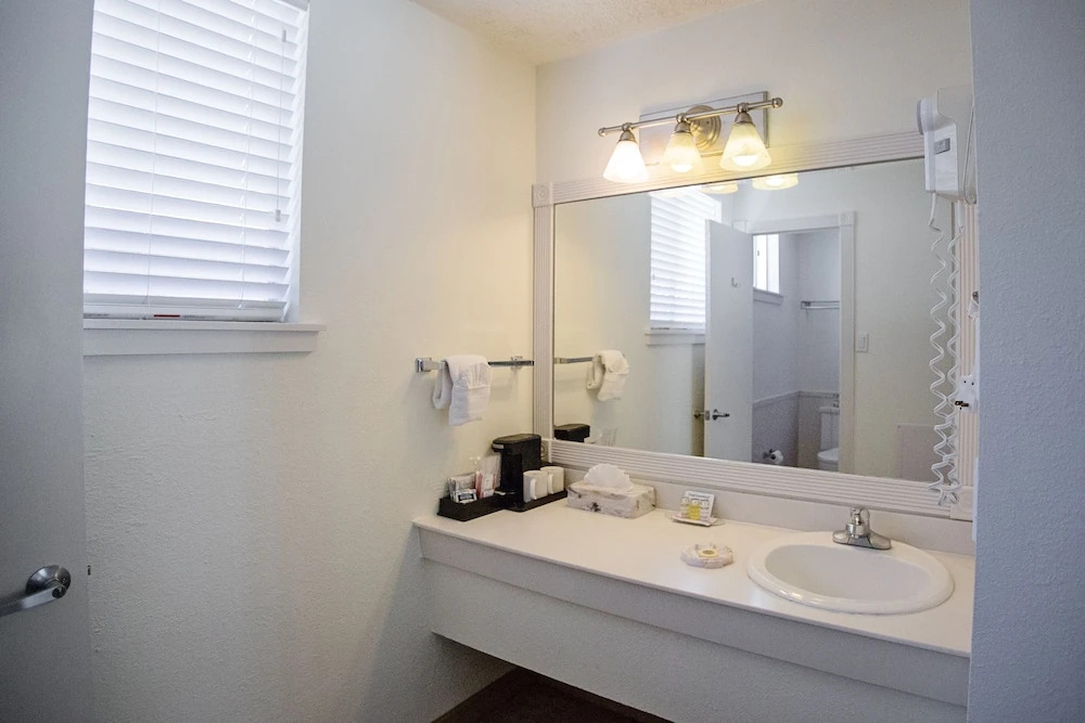 Best Western Plus Twin Peaks Lodge & Hot Springs