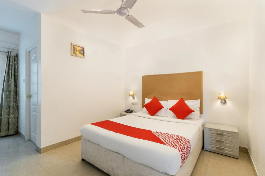 OYO 71720 Hotel Fiesta Grand