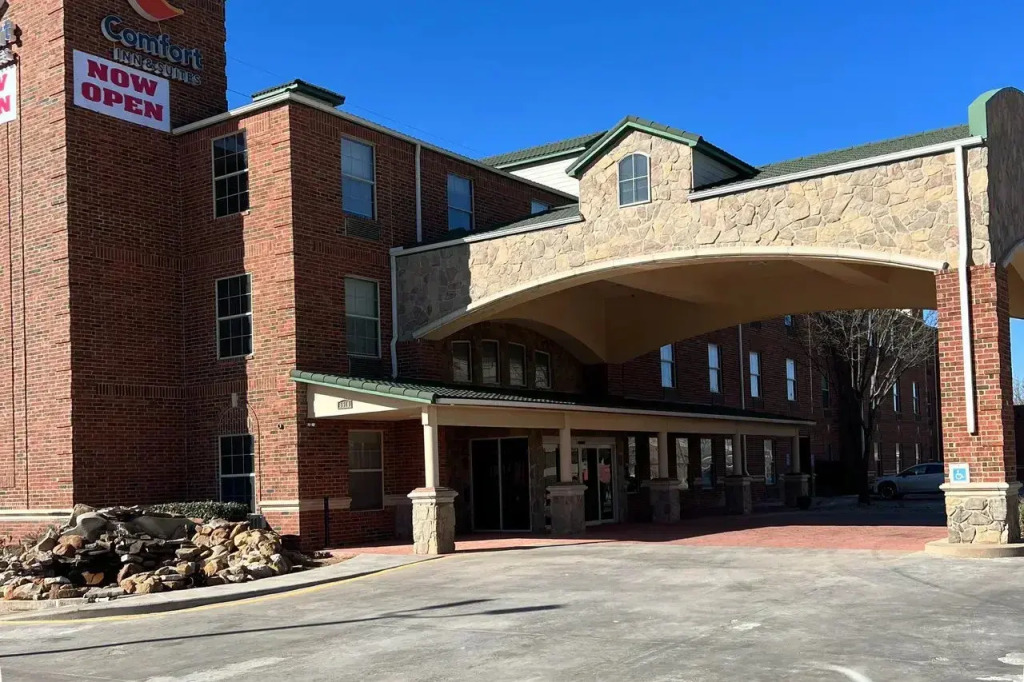 Comfort Inn & Suites