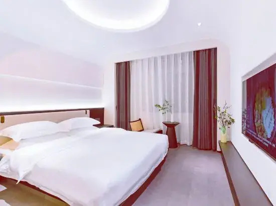 18 Degree Intelligent Hotel in the Island (Qilou Old Street)
