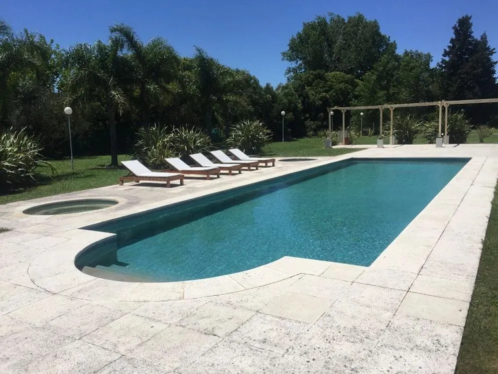 Aquiles Village