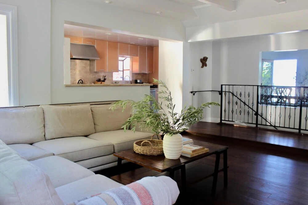PCH 7 in Malibu with 3 bedrooms and 2 bathrooms