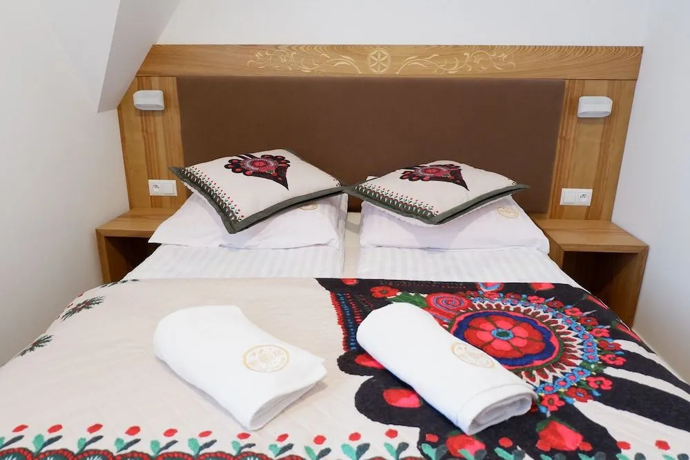 Pod Tatrami 1 & SPA - Komfortowe Noclegi z wyżywieniem, blisko Term Bania