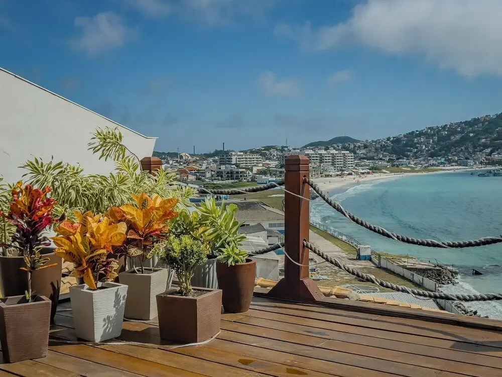 Luxo e Praia Exclusiva para Casal
