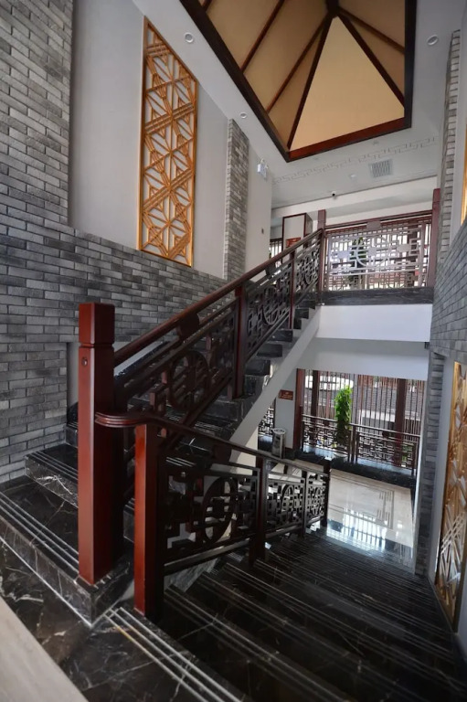 Jingcui Huanyi Hotel