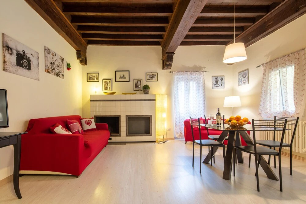 Santa Trinita Suite B