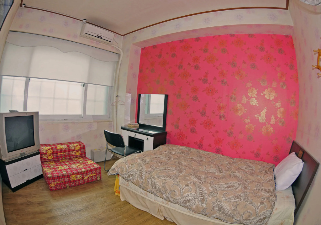 Hwaseong Guesthouse