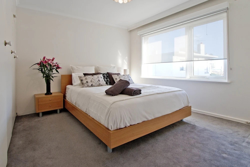 Elwood Seaside 2 Bed Retreat