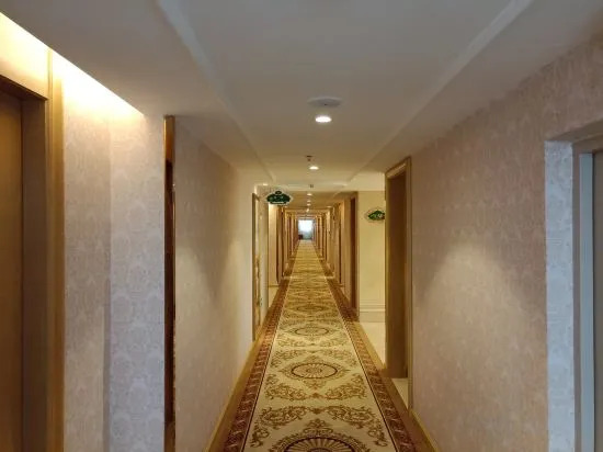 Vienna Hotel (Dongguan Huangjiang Metro Station Branch)