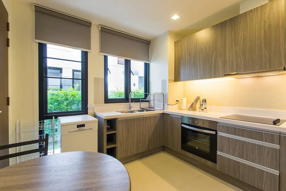 4 Bdr Villa with Cinema in Laguna 800m to Beach