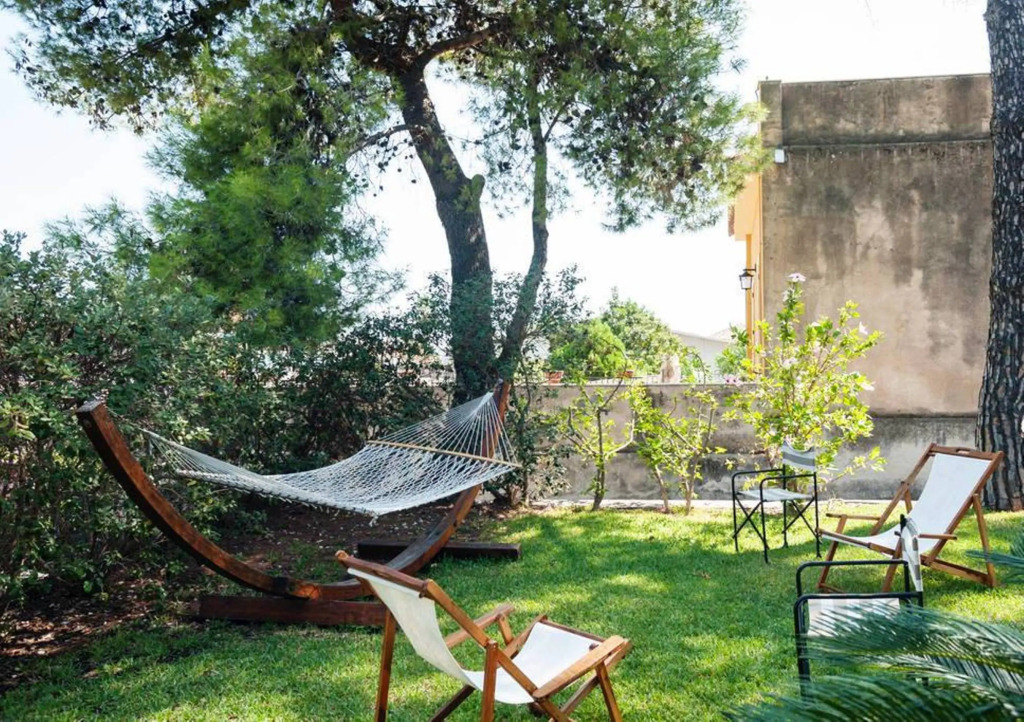 Villa With Garden in Sicily Near the sea