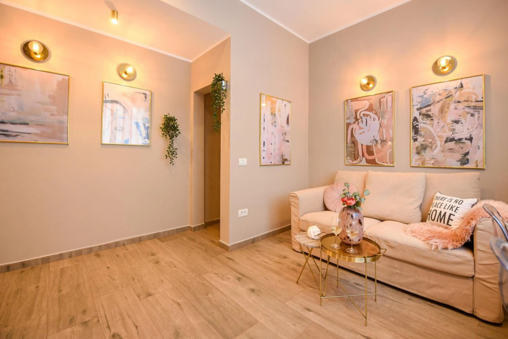 SWEET BLOSSOM - Lovely 1BR Apt in the City Center