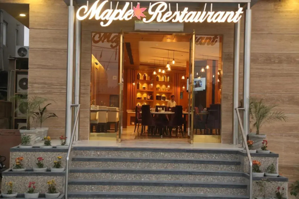 Maple Grand