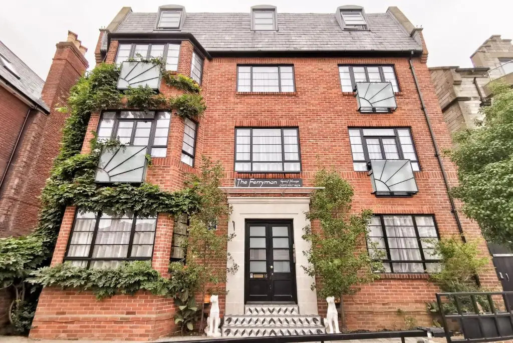 Ferryman Studio Apartments