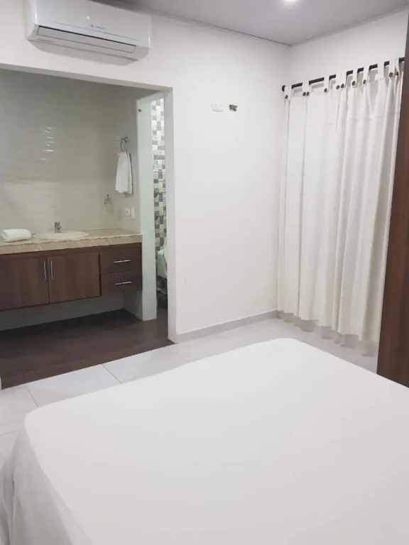 Mh Rooms